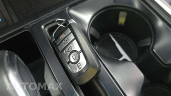 2023 Ford F-150 Hybrid Platinum Crew Cab Short Bed - miniatura 23