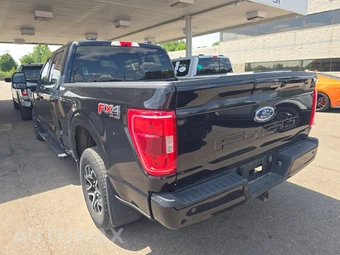 2023 Ford F-150 Hybrid XLT Crew Cab Medium Bed - miniatura 6