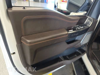 2023 Ford F-150 King Ranch Crew Cab Short Bed - miniatura 9