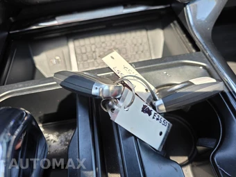 2023 Ford F-150 LARIAT Crew Cab Medium Bed - miniatura 18