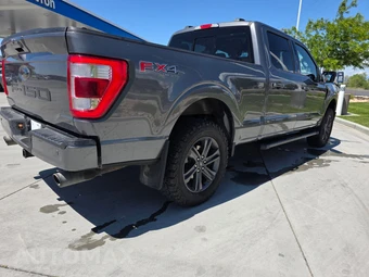 2023 Ford F-150 LARIAT Crew Cab Medium Bed - miniatura 23