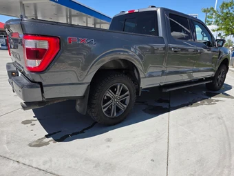 2023 Ford F-150 LARIAT Crew Cab Medium Bed - miniatura 3