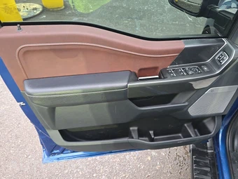 2023 Ford F-150 LARIAT Crew Cab Medium Bed - miniatura 9