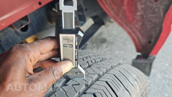 2023 Ford F-150 LARIAT Crew Cab Medium Bed - miniatura 19