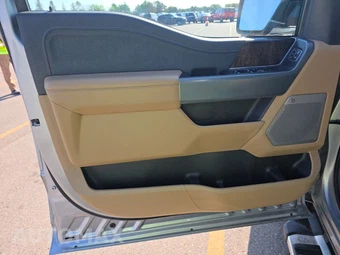 2023 Ford F-150 LARIAT Crew Cab Medium Bed - miniatura 9