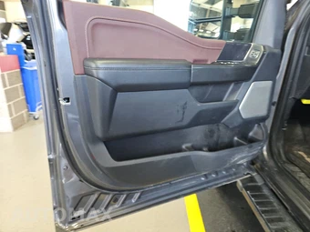 2023 Ford F-150 LARIAT Crew Cab Medium Bed - miniatura 9