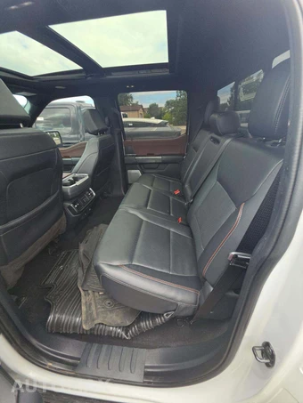 2023 Ford F-150 LARIAT Crew Cab Medium Bed - miniatura 13