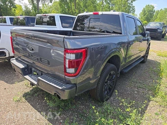 2023 Ford F-150 LARIAT Crew Cab Short Bed - miniatura 3