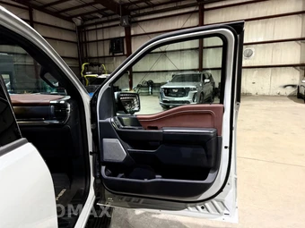 2023 Ford F-150 LARIAT Crew Cab Short Bed - miniatura 24