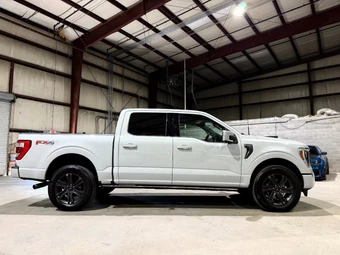 2023 Ford F-150 LARIAT Crew Cab Short Bed - miniatura 4
