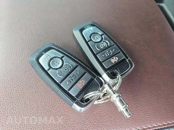 2023 Ford F-150 LARIAT Crew Cab Short Bed - miniatura 8