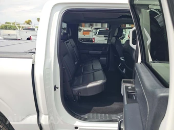 2023 Ford F-150 LARIAT Crew Cab Short Bed - miniatura 13