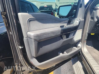 2023 Ford F-150 Lightning LARIAT Crew Cab Short Bed - miniatura 9