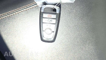 2023 Ford F-150 Lightning LARIAT Crew Cab Short Bed - miniatura 22