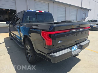 2023 Ford F-150 Lightning LARIAT Crew Cab Short Bed - miniatura 6