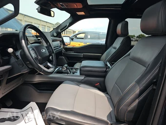 2023 Ford F-150 Lightning LARIAT Crew Cab Short Bed - miniatura 7