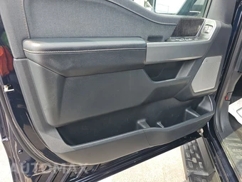 2023 Ford F-150 Lightning LARIAT Crew Cab Short Bed - miniatura 9