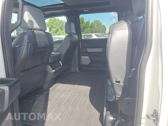 2023 Ford F-150 Lightning LARIAT Crew Cab Short Bed - miniatura 9
