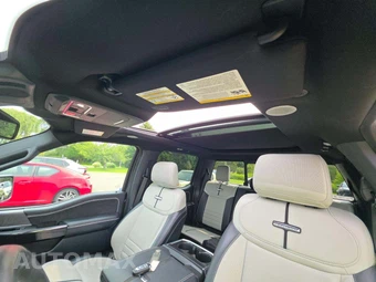 2023 Ford F-150 Lightning PLATINUM Crew Cab Short Bed - miniatura 11