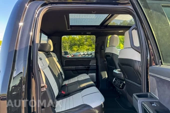 2023 Ford F-150 Lightning PLATINUM Crew Cab Short Bed - miniatura 18