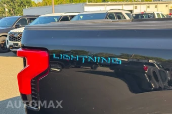 2023 Ford F-150 Lightning PLATINUM Crew Cab Short Bed - miniatura 21