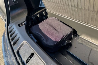 2023 Ford F-150 Lightning PLATINUM Crew Cab Short Bed - miniatura 28