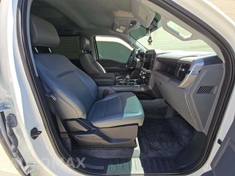 2023 Ford F-150 Lightning PRO Crew Cab Short Bed - miniatura 16