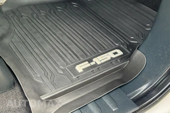 2023 Ford F-150 Lightning XLT Crew Cab Short Bed - miniatura 18