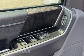 2023 Ford F-150 Lightning XLT Crew Cab Short Bed - miniatura 29