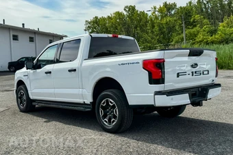 2023 Ford F-150 Lightning XLT Crew Cab Short Bed - miniatura 5