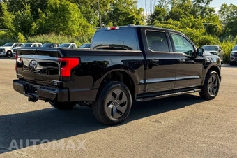 2023 Ford F-150 Lightning XLT Crew Cab Short Bed - miniatura 3