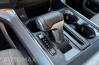2023 Ford F-150 Lightning XLT Crew Cab Short Bed - miniatura 35