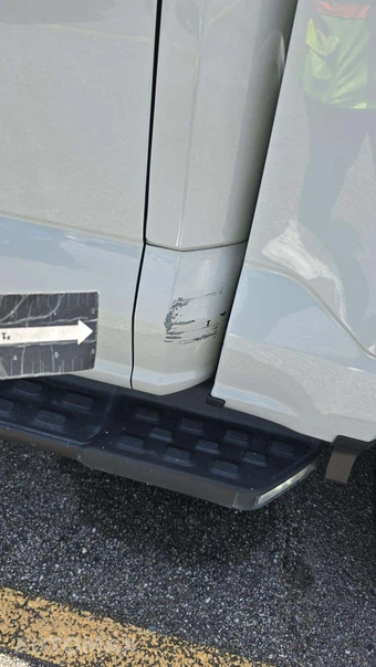 2023 Ford F-150 Lightning XLT Crew Cab Short Bed - miniatura 43