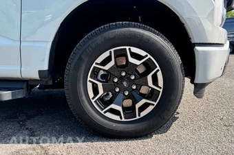 2023 Ford F-150 Lightning XLT Crew Cab Short Bed - miniatura 12