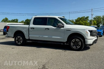 2023 Ford F-150 Lightning XLT Crew Cab Short Bed - miniatura 2