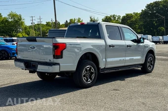 2023 Ford F-150 Lightning XLT Crew Cab Short Bed - miniatura 3