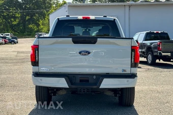 2023 Ford F-150 Lightning XLT Crew Cab Short Bed - miniatura 4