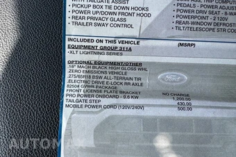 2023 Ford F-150 Lightning XLT Crew Cab Short Bed - miniatura 40