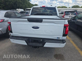 2023 Ford F-150 Lightning XLT Crew Cab Short Bed - miniatura 18