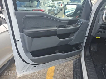2023 Ford F-150 Lightning XLT Crew Cab Short Bed - miniatura 20