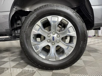 2023 Ford F-150 Platinum Crew Cab Short Bed - miniatura 48