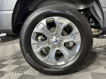2023 Ford F-150 Platinum Crew Cab Short Bed - miniatura 49