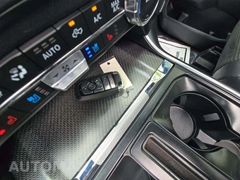 2023 Ford F-150 Raptor Crew Cab Short Bed - miniatura 5