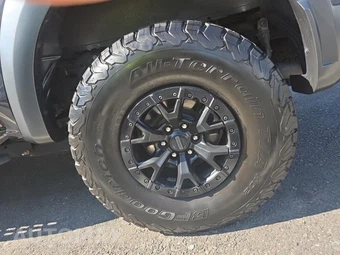 2023 Ford F-150 Raptor Crew Cab Short Bed - miniatura 11