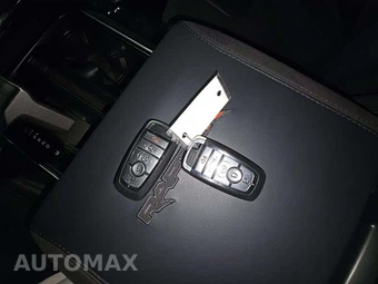 2023 Ford F-150 Raptor Crew Cab Short Bed - miniatura 8