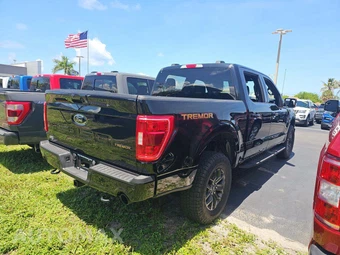 2023 Ford F-150 Tremor Crew Cab Short Bed - miniatura 3