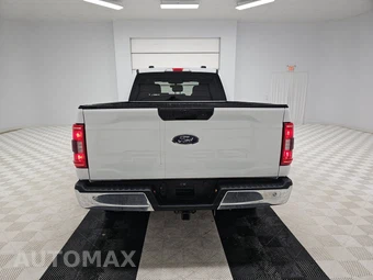 2023 Ford F-150 XLT Crew Cab Medium Bed - miniatura 5
