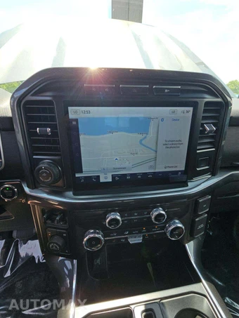 2023 Ford F-150 XLT Crew Cab Medium Bed - miniatura 23