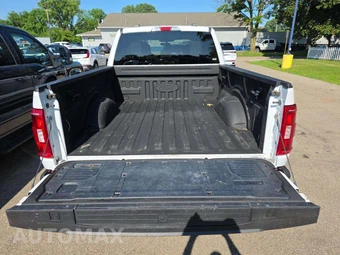 2023 Ford F-150 XLT Crew Cab Medium Bed - miniatura 14