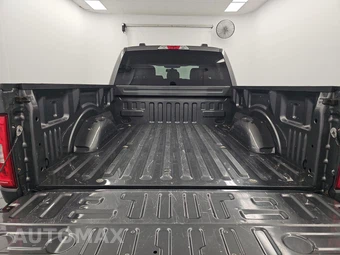 2023 Ford F-150 XLT Crew Cab Medium Bed - miniatura 17